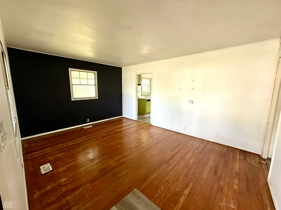 135 W South B Street, Gas City, IN 46933 - #2