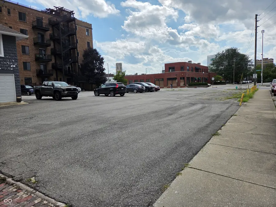 841 N Delaware Street, Indianapolis, IN 46204 - #3