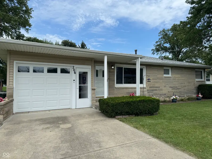 206 E 5th Street, Greensburg, IN 47240 - #3