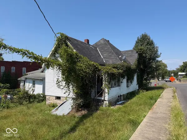 702 15th Street, Bedford, IN 47421