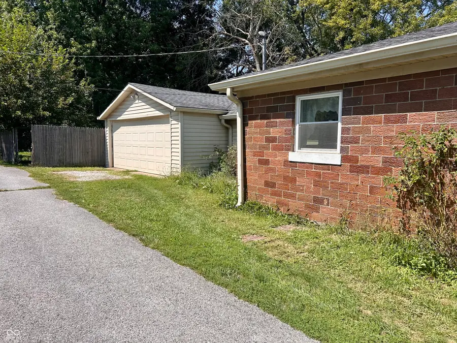 226 N Jefferson Street, Brownsburg, IN 46112 - #2