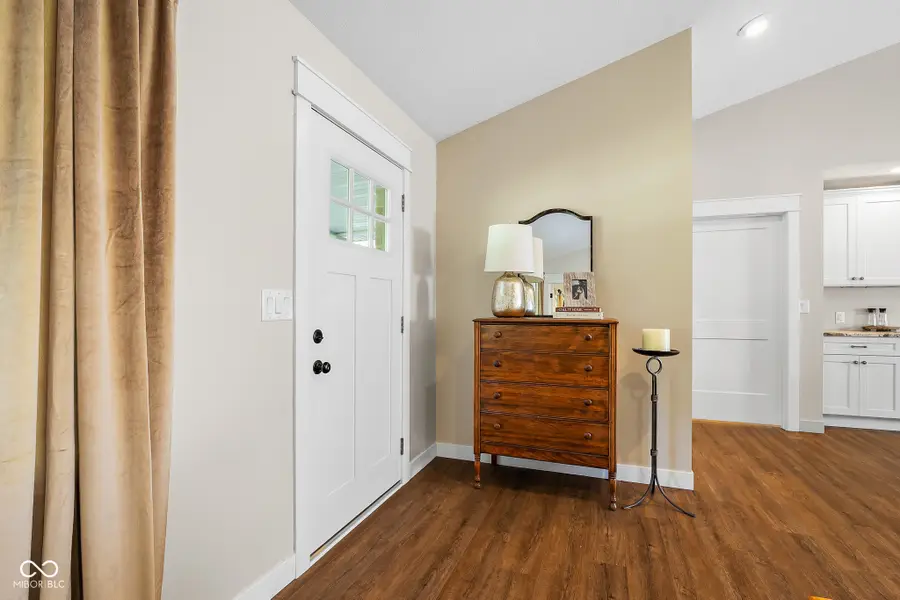912 N Nelson Ridge Road, Columbus, IN 47201 - #2