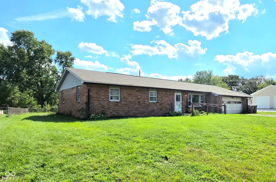 1343 W Paula Drive, Columbus, IN 47201 - #2
