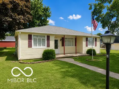 207 N 4th Street N, Elwood, IN 46036 - #1