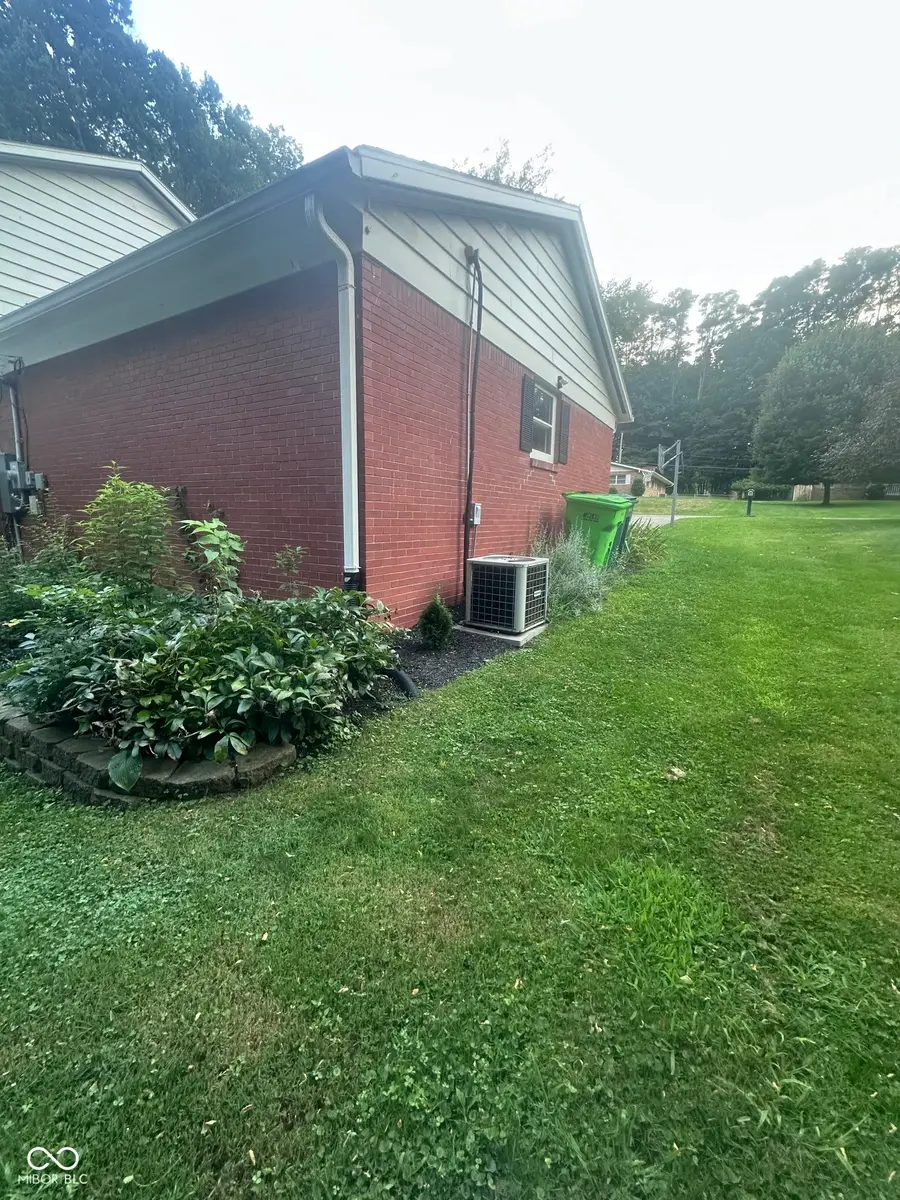 2 Locust Hill Street, Crawfordsville, IN 47933 - #3