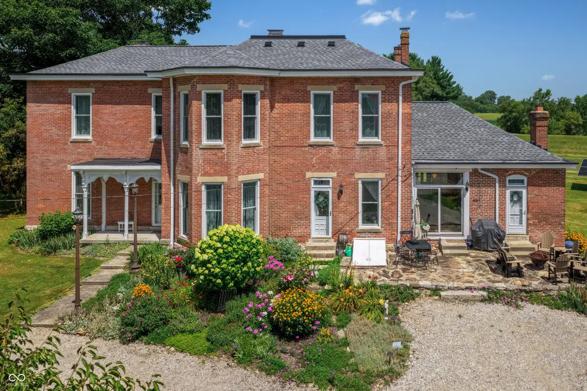 6443 S Jonesville Road, Columbus, IN 47201 - #1