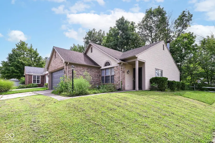 5231 Pin Oak Drive, Indianapolis, IN 46254 - #3