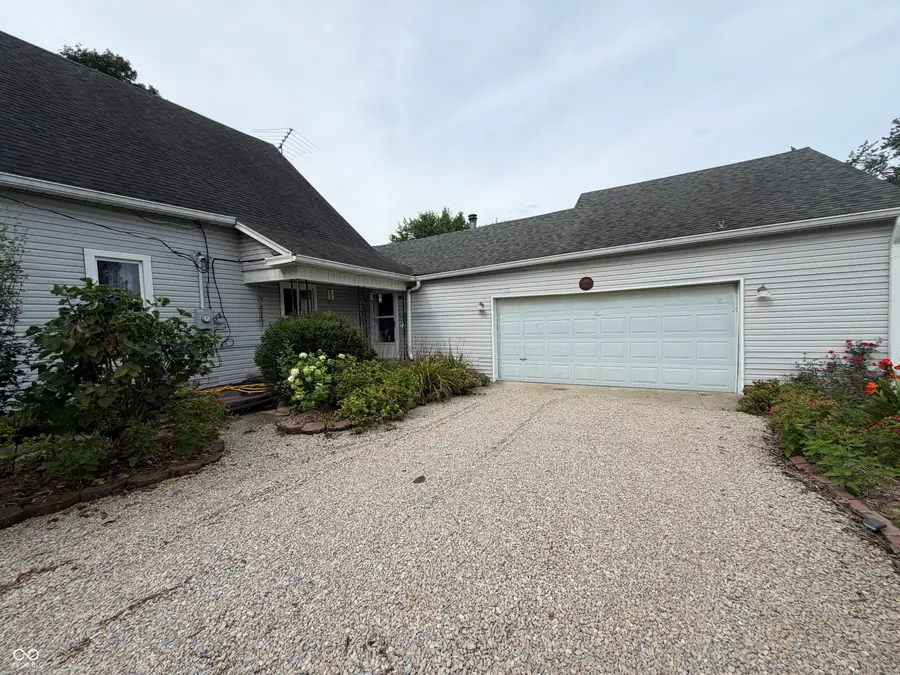 463 S Wilbur Wright Road, New Castle, IN 47362 - #2