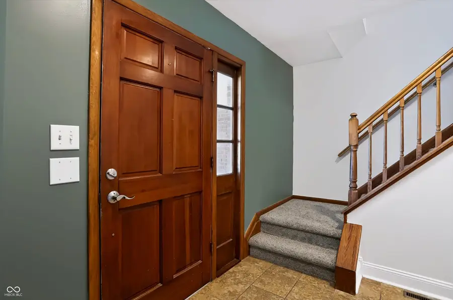 5215 Yellowwood Drive, Columbus, IN 47203 - #3