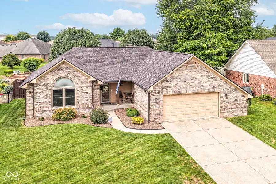 460 Hall Drive, Greenwood, IN 46142 - #2