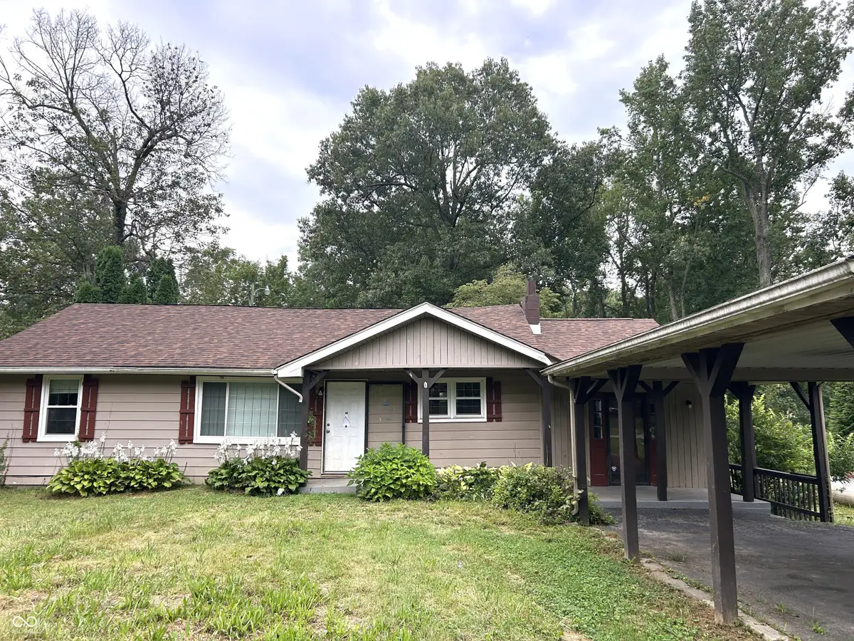 952 E Booe, Austin, IN 47102 - #1