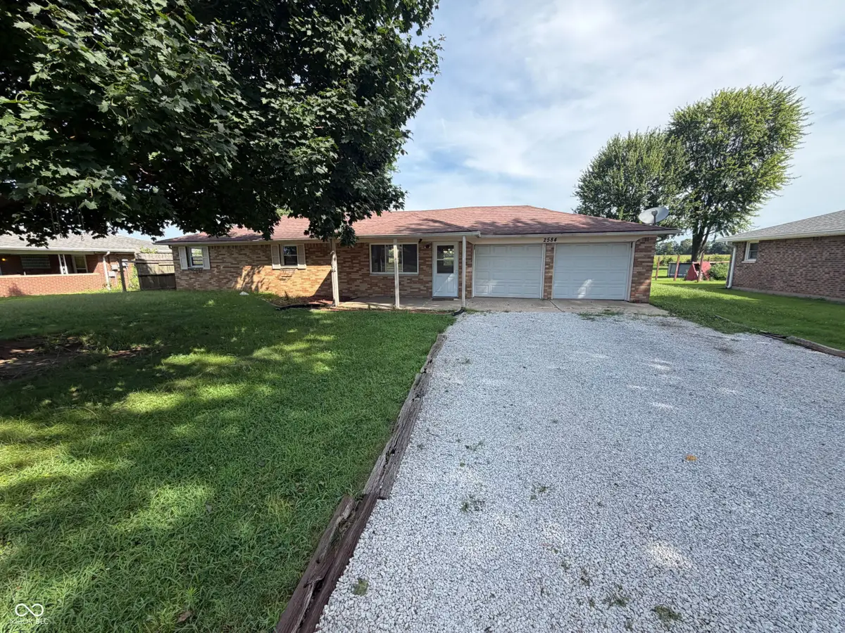 2584 E Phylbeck Avenue, Terre Haute, IN 47805 - #1