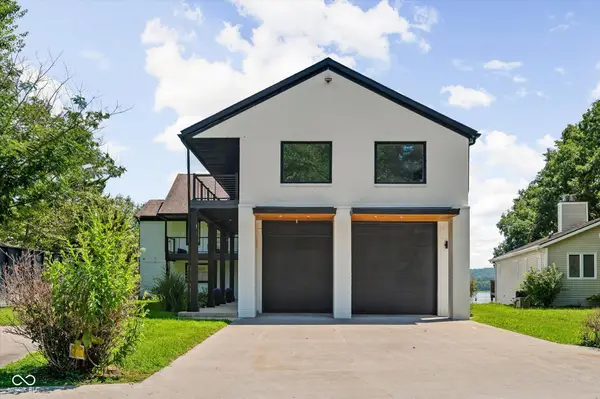 7800 N Lakewood Drive, Unionville, IN 47468