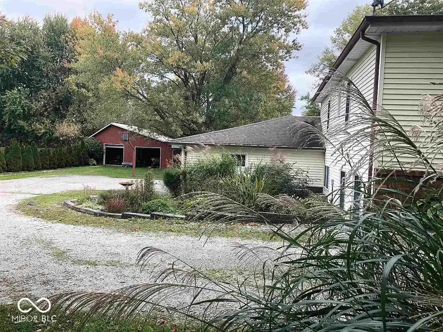 301 E Elm Street, Pierceton, IN 46562 - #2