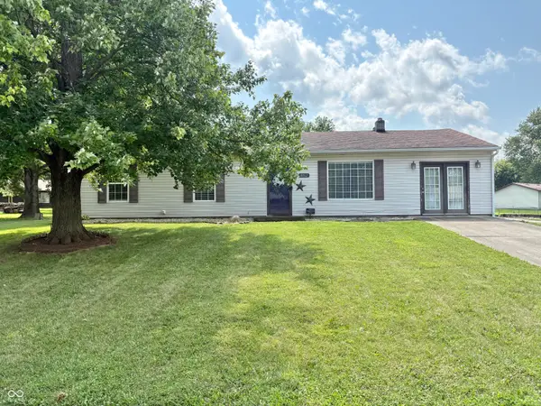 8862 N Shawnee Drive, Columbus, IN 47201