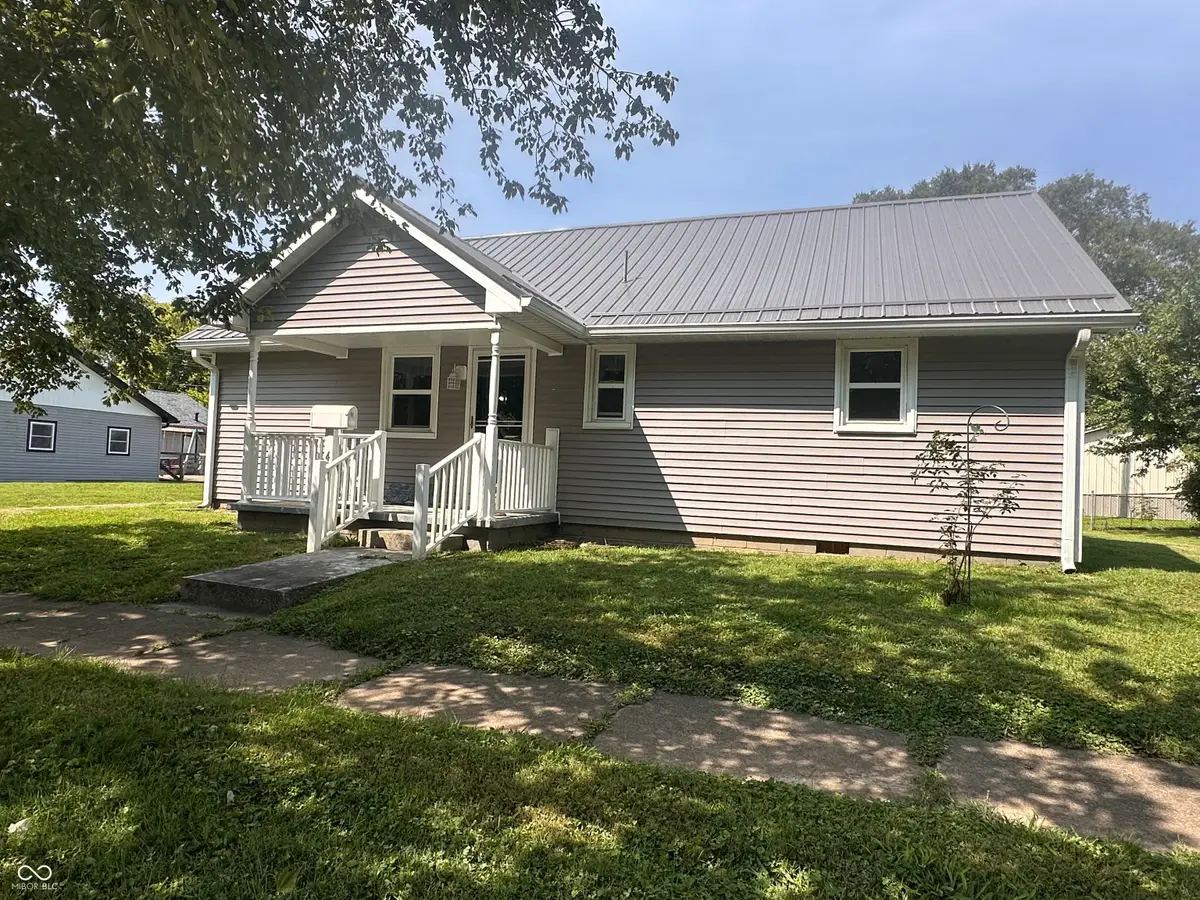 427 S Washington Street, Spencer, IN 47460 - #1