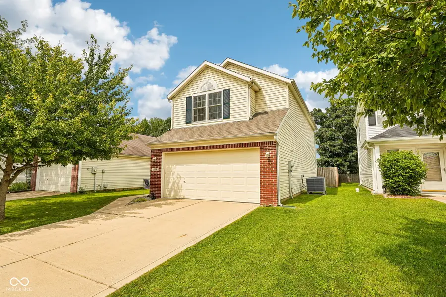 418 Vernon Place, Westfield, IN 46074 - #2
