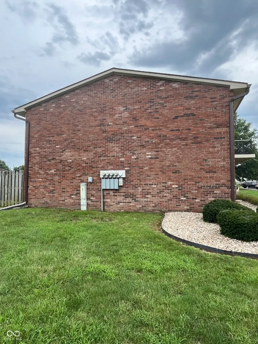 989 Greenwood W, Greenwood, IN 46142 - #3
