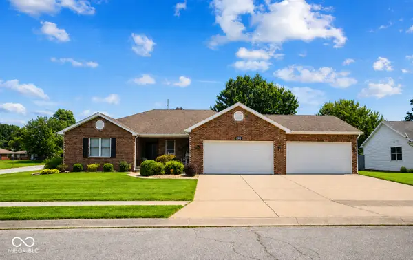 2895 Fox Ridge, Columbus, IN 47203