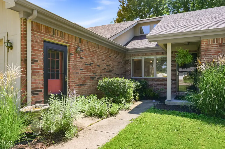 305 Lake View Drive, Greenfield, IN 46140 - #2