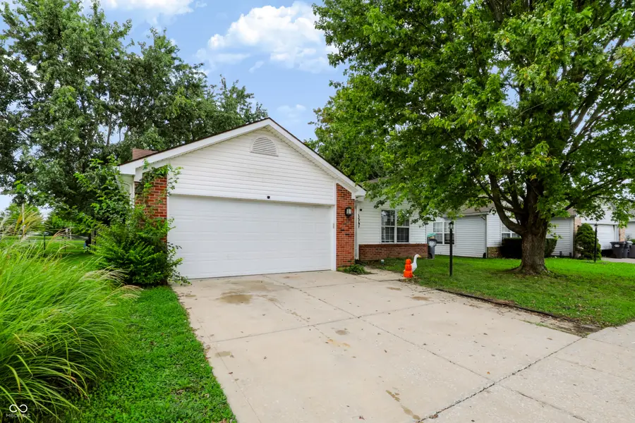 1543 Sanner Drive, Greenwood, IN 46143 - #2