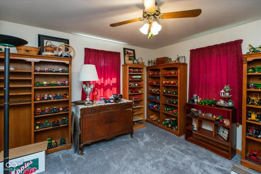 909 N Shore Boulevard, Franklin, IN 46131 - #2