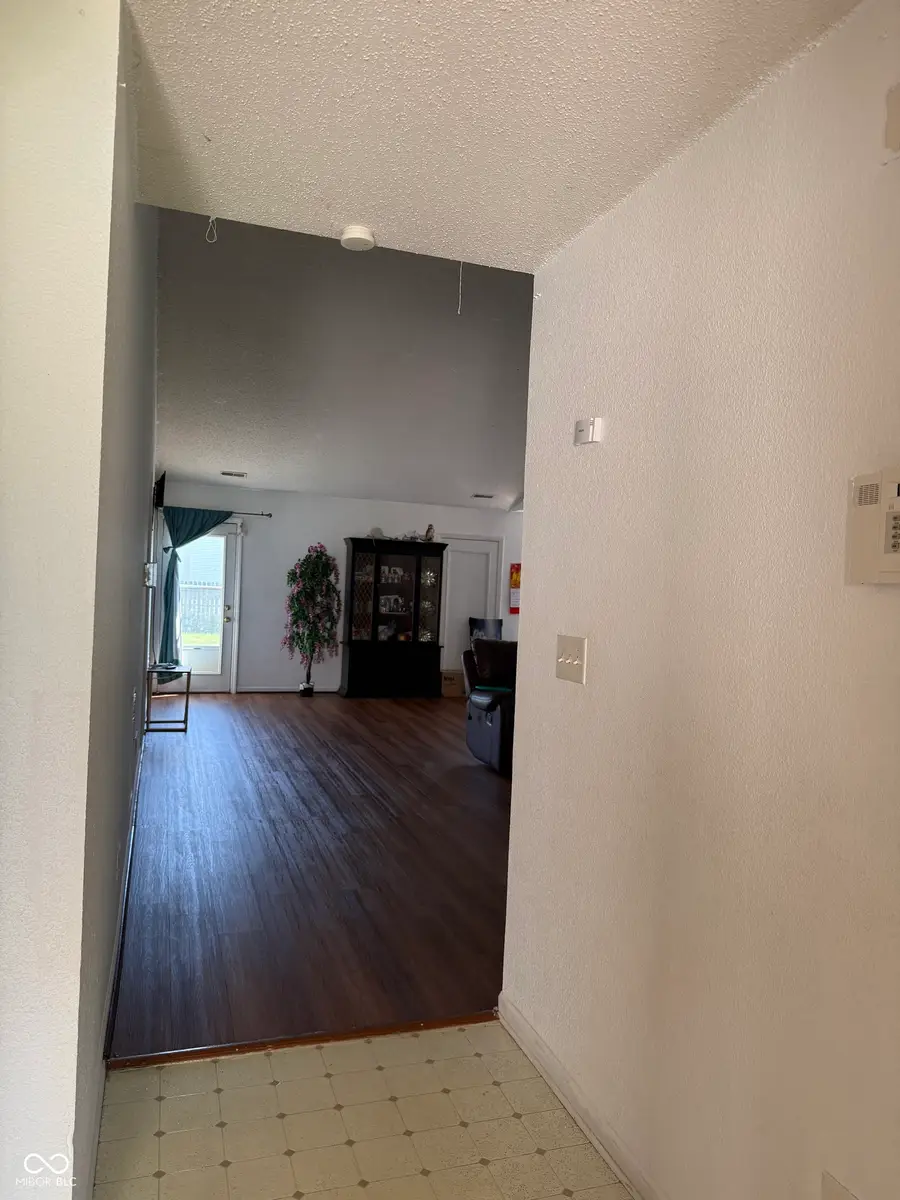 8113 Maple Stream Lane, Indianapolis, IN 46217 - #2