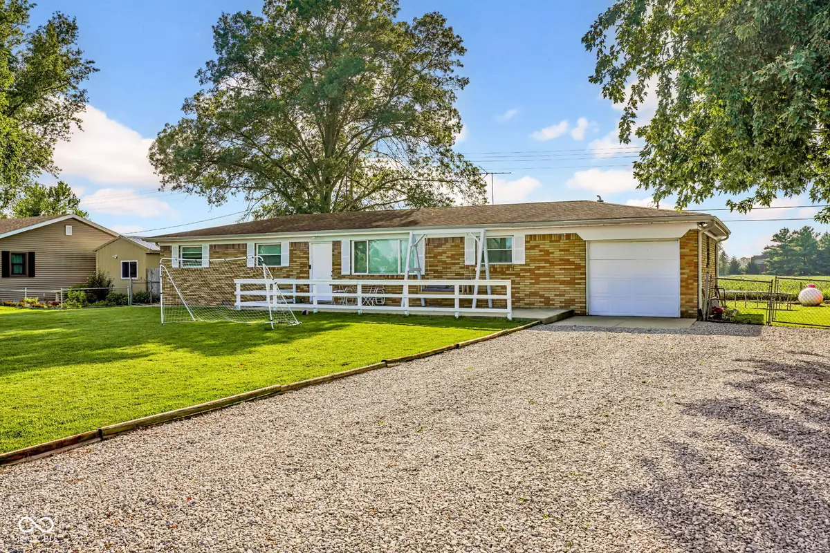 2170 N Old State Road 9, Columbus, IN 47203 - #1