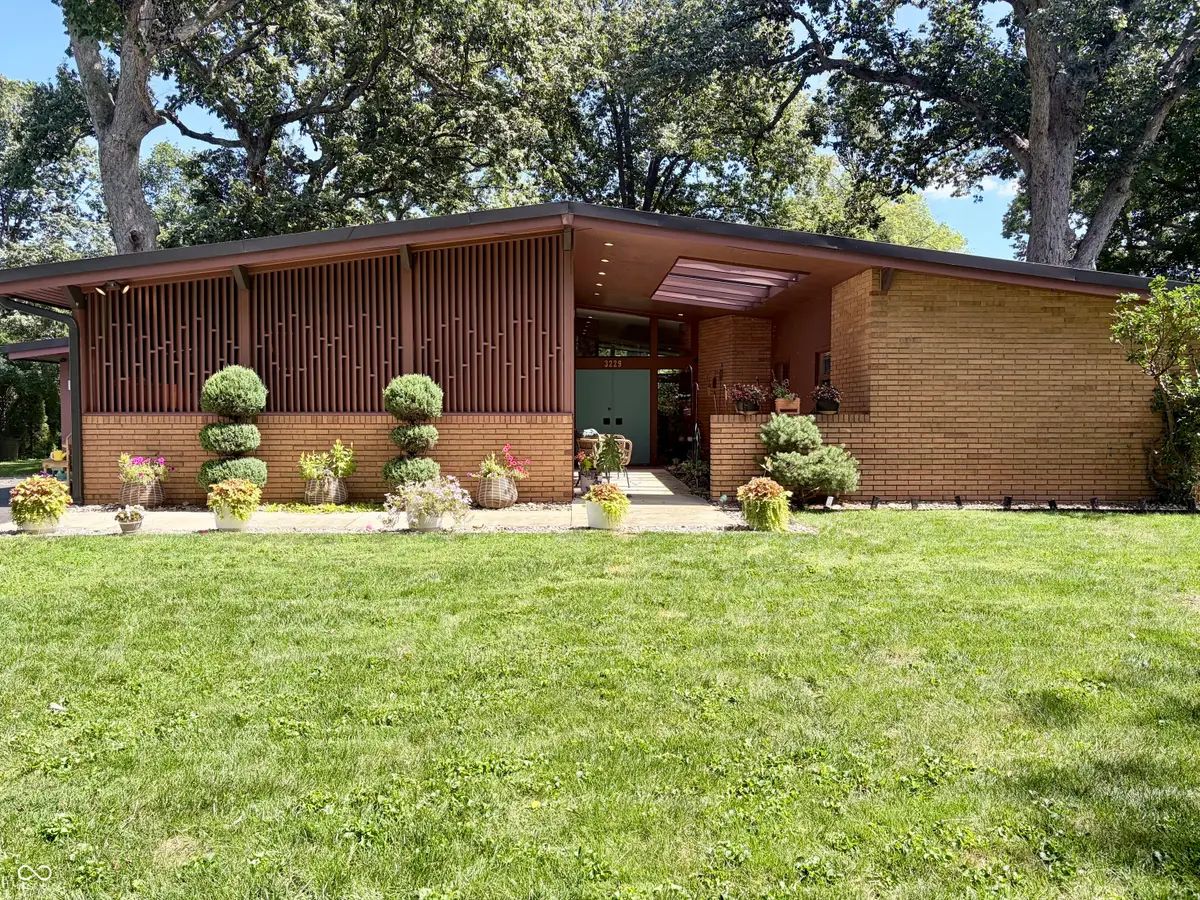 3229 Nugent Boulevard, Columbus, IN 47203 - #1