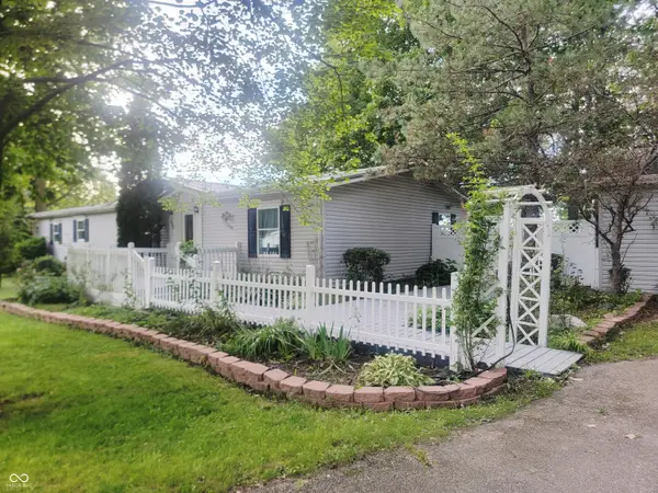 592 N Paradise Drive, Rochester, IN 46975