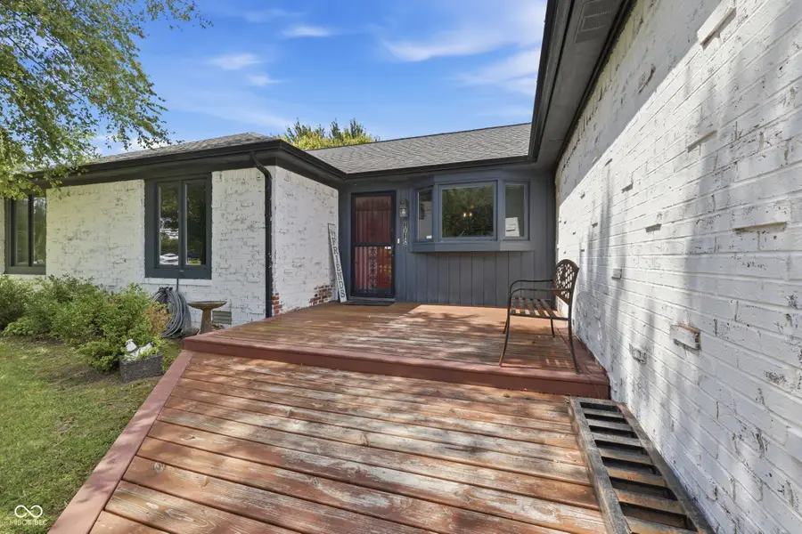 1018 Kingsway Drive, Avon, IN 46123 - #3