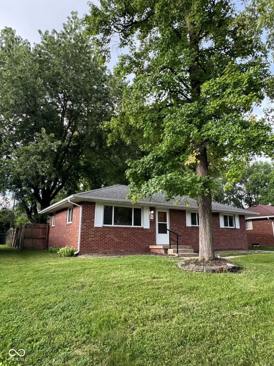 2462 Mann Drive, Beech Grove, IN 46107 - #2
