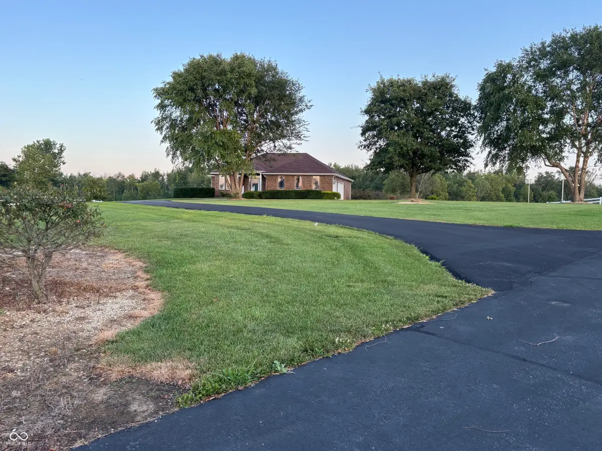 2411 W 625 S, Columbus, IN 47201 - #1