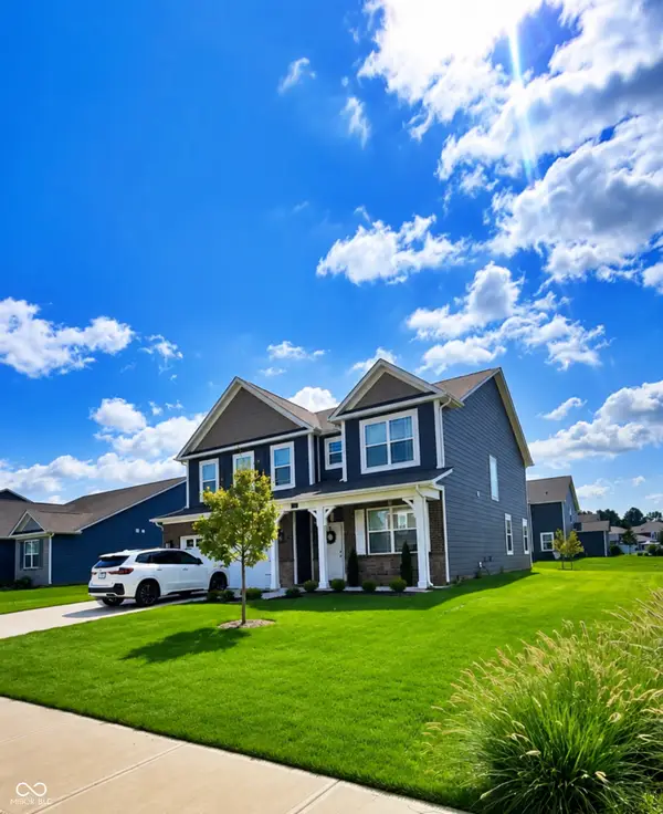 5811 Altar Bell Circle, Greenwood, IN 46143