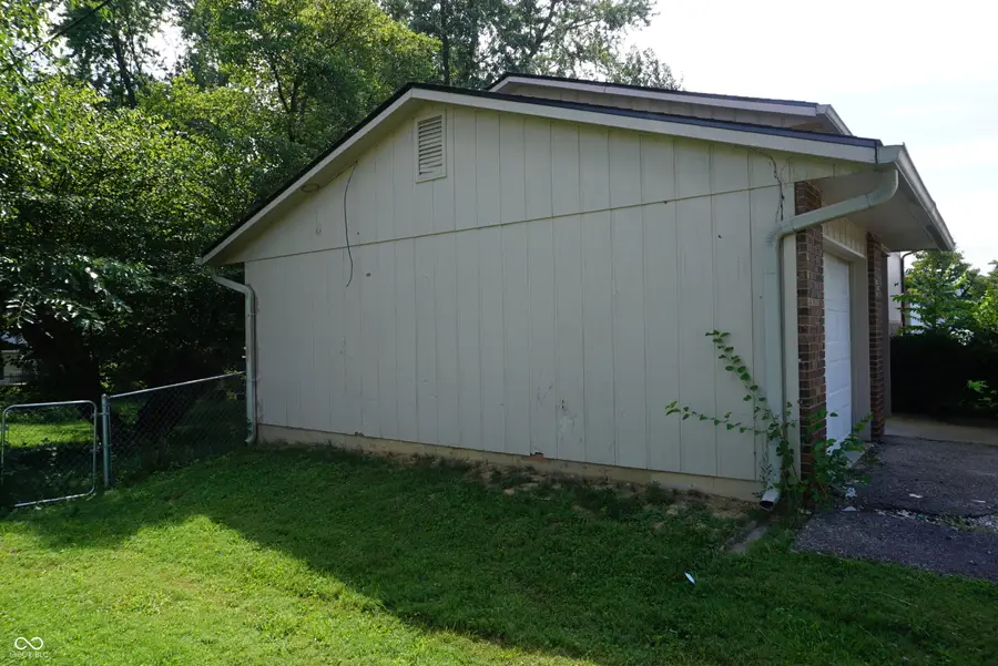 4635 W Sunset Avenue, Bloomington, IN 47403 - #3