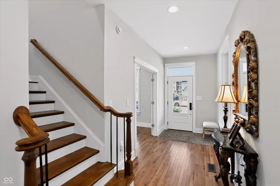 295 N Main Street, Zionsville, IN 46077 - #3