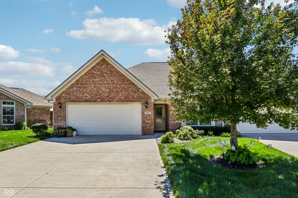 4935 W Harrisburg Court, New Palestine, IN 46163 - #1