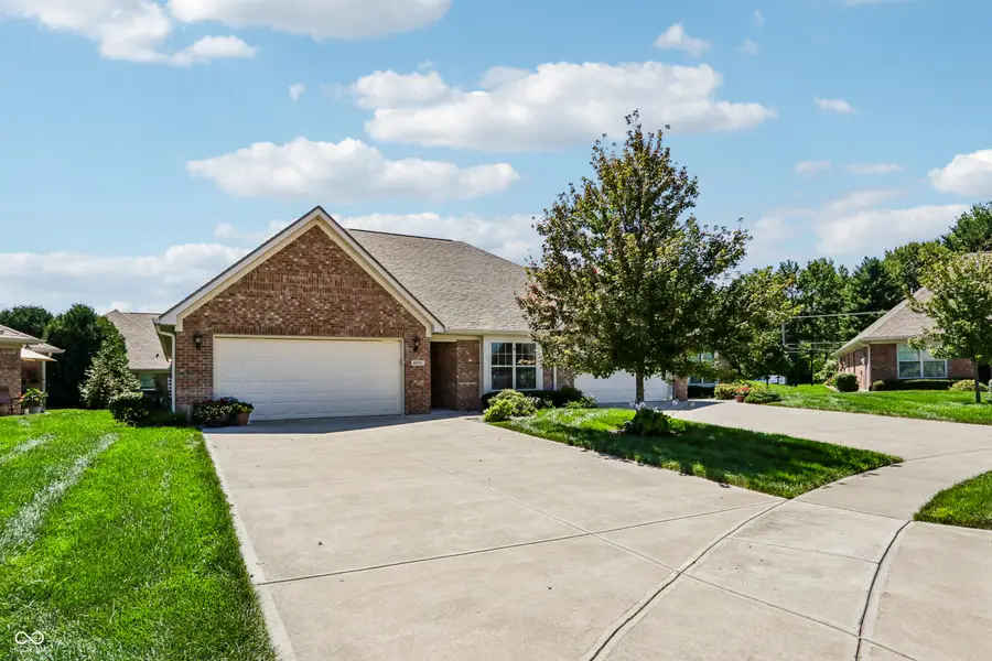 4935 W Harrisburg Court, New Palestine, IN 46163 - #2