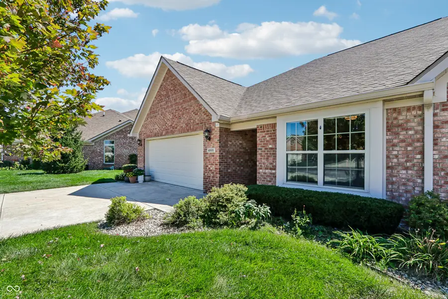 4935 W Harrisburg Court, New Palestine, IN 46163 - #3