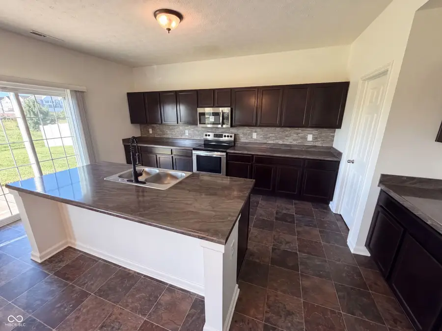 8183 Cagles Mill Trace, Avon, IN 46123 - #2
