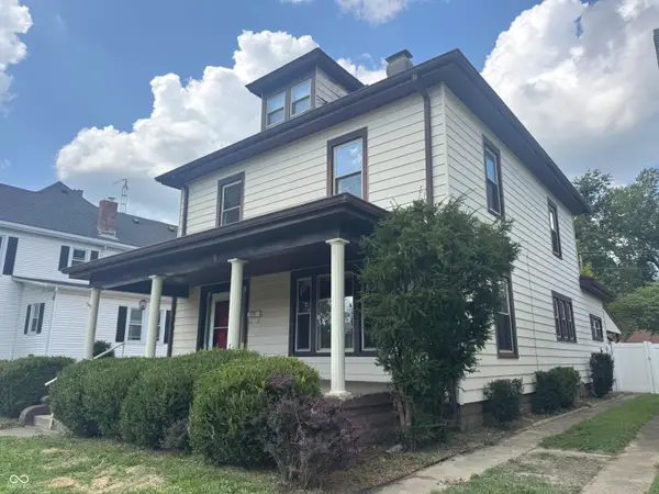 210 E 7th Street, Rushville, IN 46173