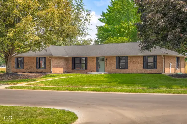 3635 Deerfield Place, Columbus, IN 47203