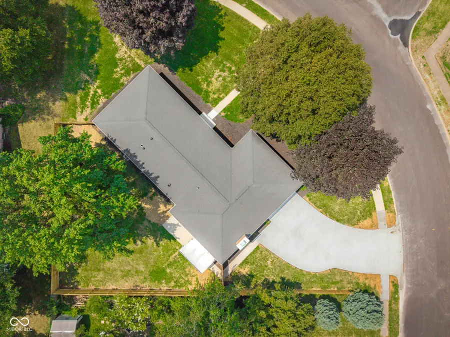 3635 Deerfield Place, Columbus, IN 47203 - #3