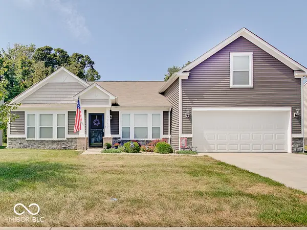 5742 Deer Valley Court, Columbus, IN 47201