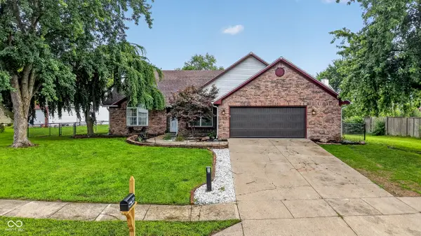 7674 Doone Valley Court, Avon, IN 46123
