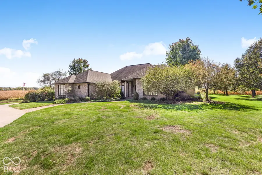 5771 S Burlington Drive, Muncie, IN 47302 - #2