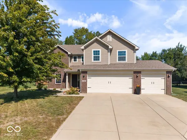 4398 W Parkway Court, New Palestine, IN 46163