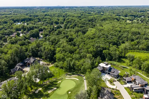 4580 Strathmore Lane, Zionsville, IN 46077