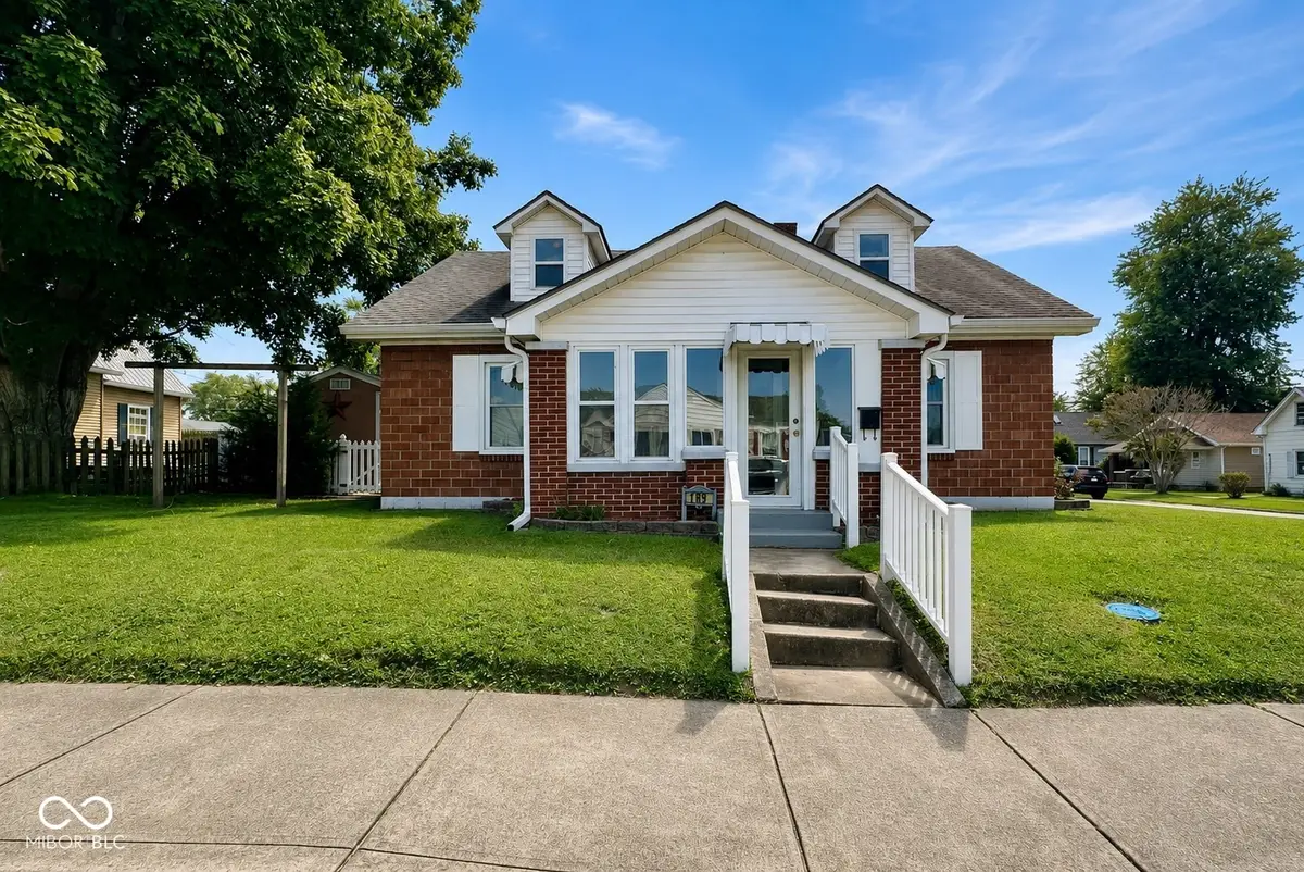 189 W Sumner Avenue, Martinsville, IN 46151 - #1