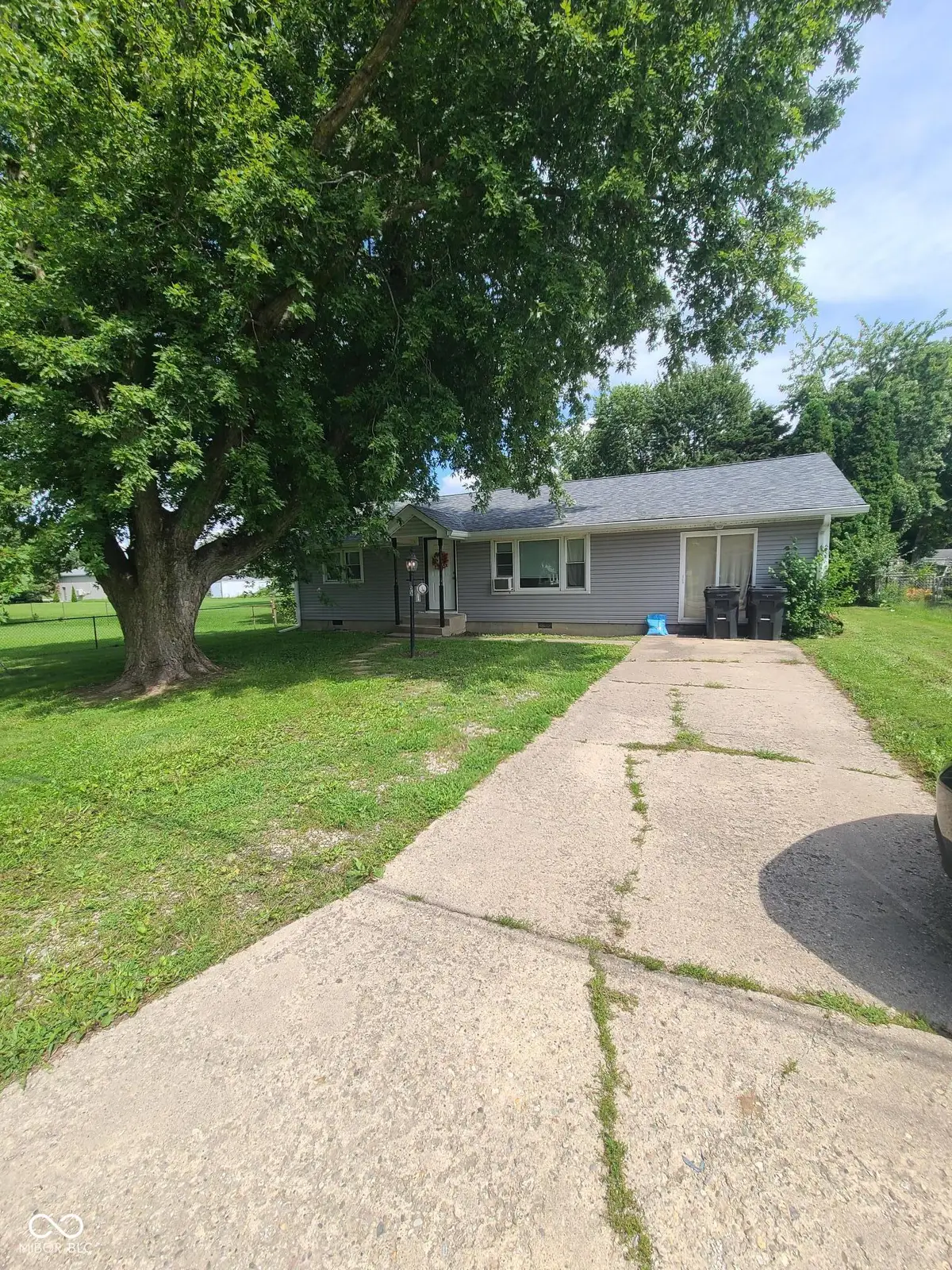 103 W North B Street, Elwood, IN 46036 - #1